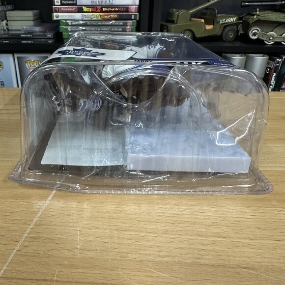 Terry Sawchuk Toronto Maple Leafs NHL Series 29 McFarlane - Picture 3 of 5